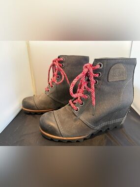 Women’s Sorell PDX wedge boots Size 7